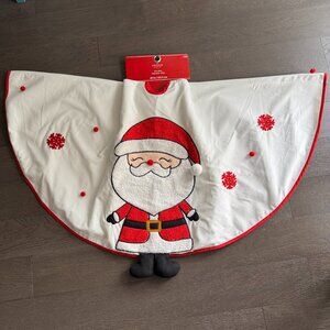 NEW Christmas Tree Fabric Skirt Santa Red and White Round 48 inches Buttons